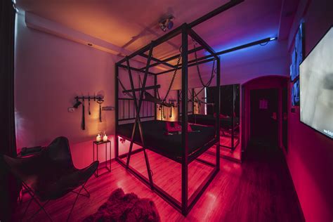 erotický hotel|Milenecký azyl AURA Praha 9